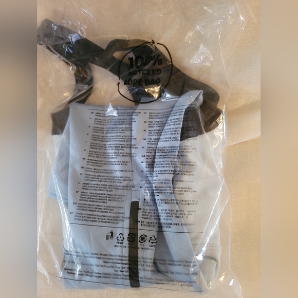 NWT***Reebok Cardi B Collection - Picture 8 of 9